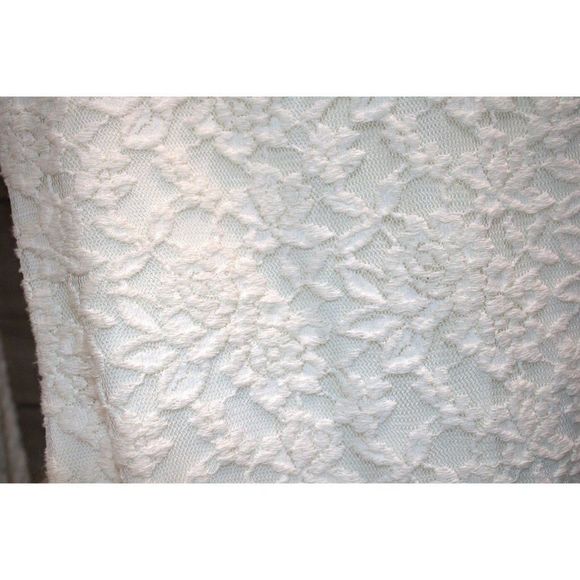 White Threads 4 Thought Lace Dress Size Medium - Picture 3 of 4